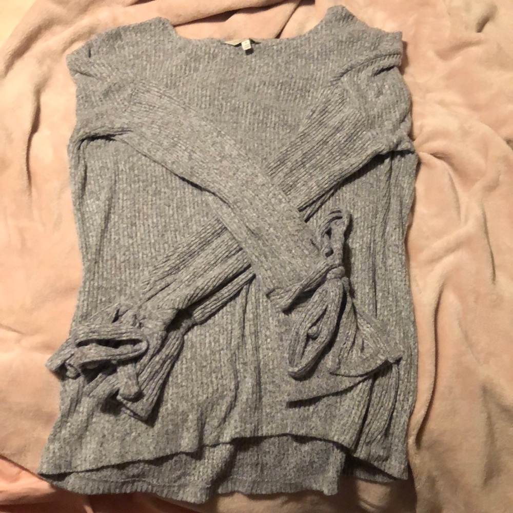 long sleeve grey sweater